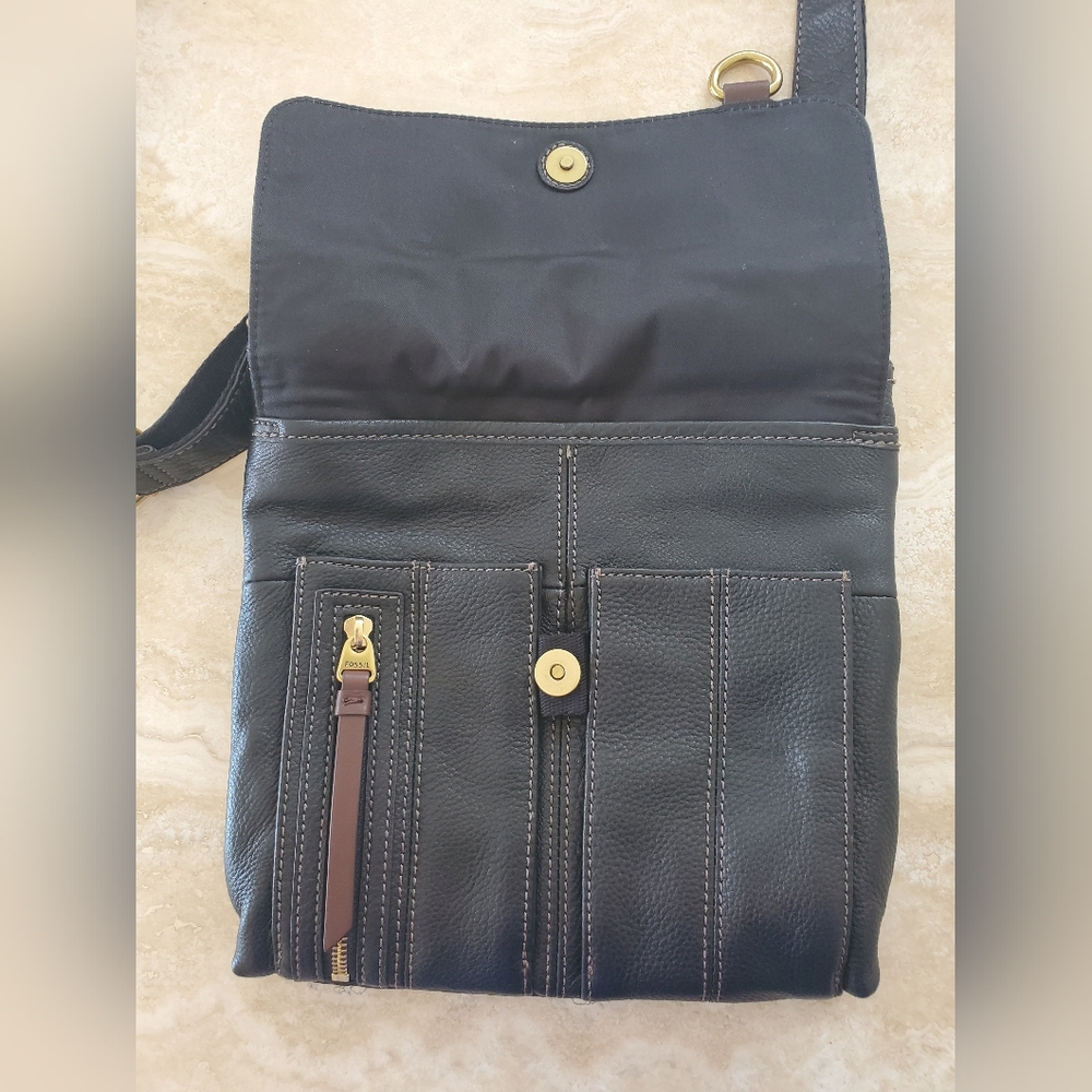 NEW FOSSIL CROSSBODY MESSENGER BAG BLACK W/ BROWN ACCENTS - Picture 2 of 11